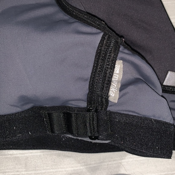 Sports bra bundle - Picture 6 of 7